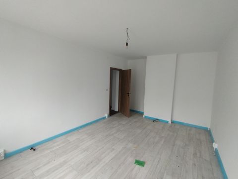 Eladó Lakás 2800 Tatabánya 
