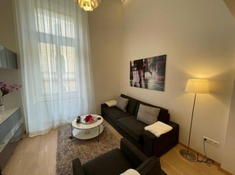 Kiadó Lakás 1054 Budapest 5. kerület Duplex lakás a Parlamentnél luxus kivitelben