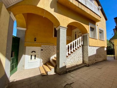 Eladó Ház 2500 Esztergom , 2500 Esztergom, Belváros