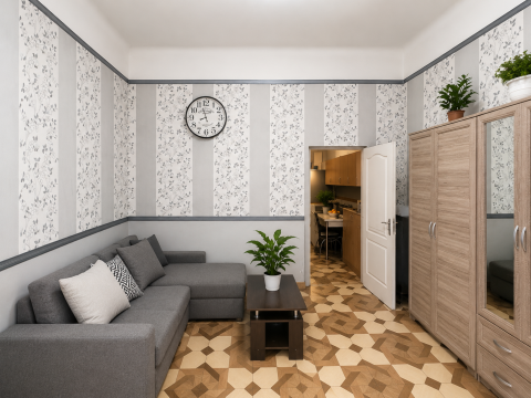 Eladó Lakás 1088 Budapest 8. kerület Központi Helyen, Felújított Lakás