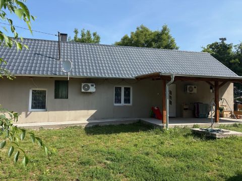 Eladó Ház 8130 Enying , Nyugost utcában
