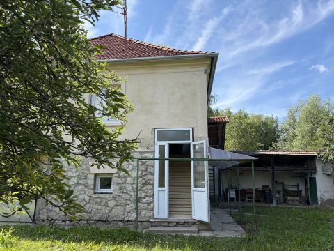 Eladó Ház 2888 Csatka Családi ház gazdasági épülettel, hatalmas telekkel