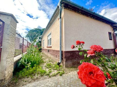 Eladó Ház 9094 Tápszentmiklós 