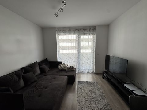 Kiadó Lakás 1097 Budapest 9. kerület , Kisállatbarát, 2 szobás lakás erkéllyel!