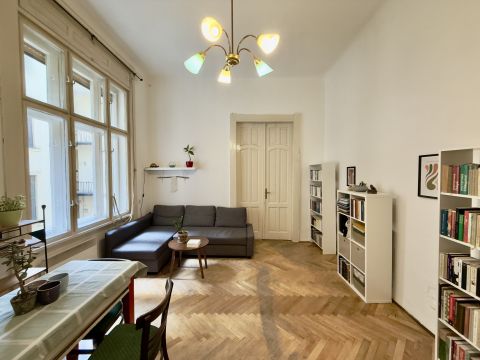 Eladó Lakás 1055 Budapest 5. kerület 
