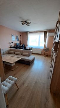 Eladó Lakás 9200 Mosonmagyaróvár , Cutler Gym közelében