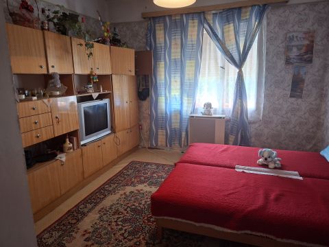 Eladó Ház 4465 Rakamaz , Nefelejcs u . 