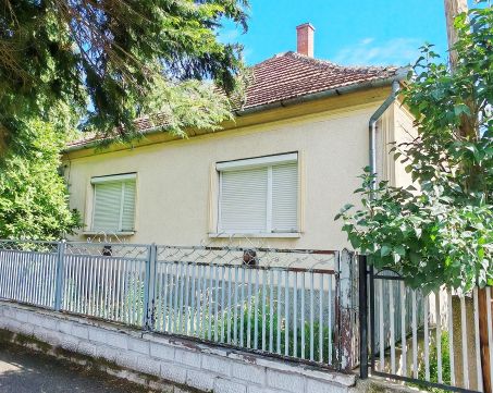 Eladó Ház 7516 Berzence , Berzencén 90 m2-es családi ház 2.000 m2-es telekkel eladó! 