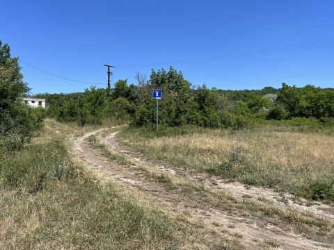 Eladó Telek 8041 Csór 