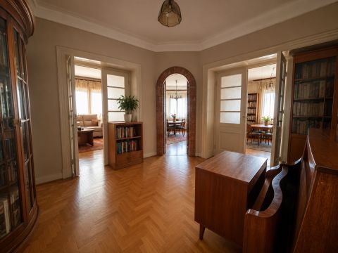 Eladó Lakás 1012 Budapest 1. kerület 