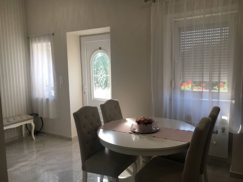 Eladó Lakás 2060 Bicske 