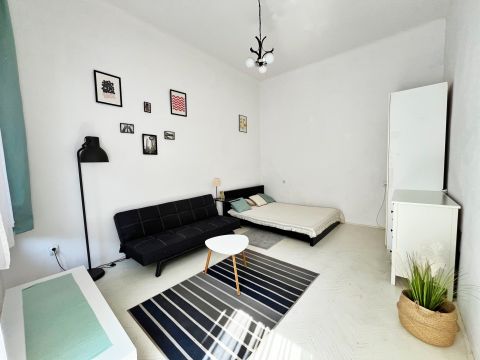Eladó Lakás 1089 Budapest 8. kerület 