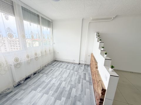 Eladó Lakás 1083 Budapest 8. kerület Azonnal költözhető,panorámás lakás a Corvin-negyed közelében