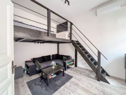 Eladó Lakás 1077 Budapest 7. kerület Szépen felújított lakás klímával a Bethlen Gábor térnél