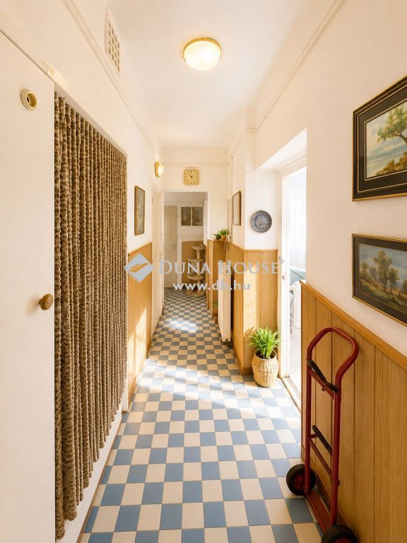 Eladó Lakás Budapest XXI. kerület, 