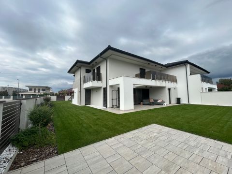 Eladó Ház 9026 Győr , Hattyú utca közelében