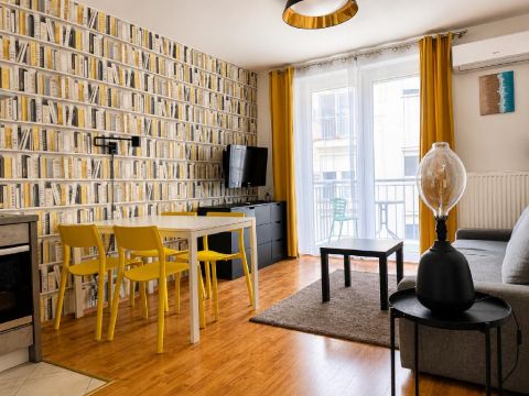 Eladó Lakás 1085 Budapest 8. kerület , 1085 Budapest 8, Rákóczi tér