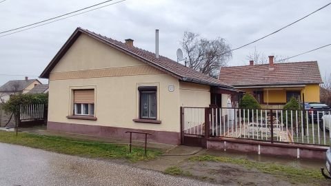 Куќа, 80 m²
