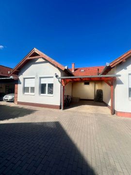 Eladó Ház 5100 Jászberény , Szatmári lakópark - kertváros