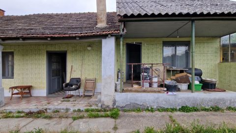 Eladó Ház 2253 Tápióság Takaros családi ház nagy telekkel