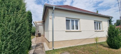 Eladó Ház 8710 Balatonszentgyörgy , A vasút közelében