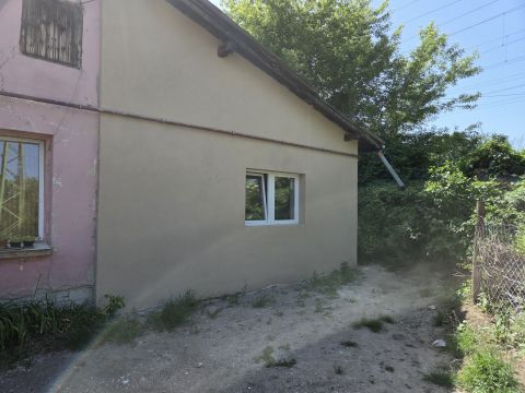 Eladó Lakás 2628 Szob 
