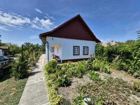 Eladó Ház 5244 Tiszaszőlős , Tiszaszőlős Coop