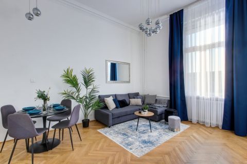 Kiadó Lakás 1054 Budapest 5. kerület 
