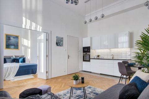 Kiadó Lakás 1054 Budapest 5. kerület 
