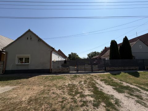 Eladó Ház 7800 Siklós 