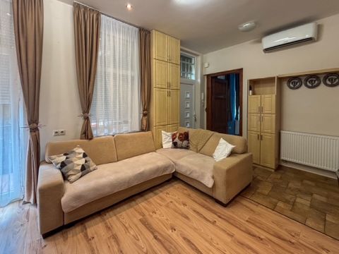 Eladó Lakás 1027 Budapest 2. kerület , Margit híd közelében, csendes, zöld környezetben