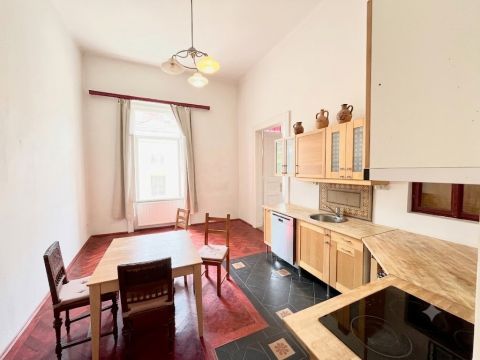 Eladó Lakás 1016 Budapest 1. kerület 1. ker Méazáros utcában, 3 szobás lakás eladó