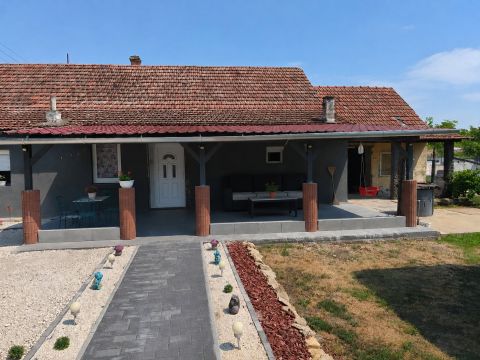 Eladó Ház 5055 Jászladány , Jászladány csendes részén családi ház eladó !!! 