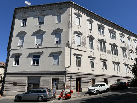 Eladó Lakás 1016 Budapest 1. kerület , 1. ker Róka utcában, 3 szobás sarok lakás eladó