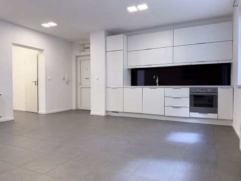 Kiadó Lakás 9400 Sopron , Pihenőkereszt