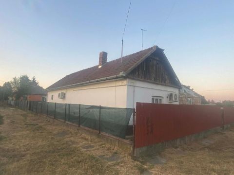 Eladó Ház 5137 Jászkisér 5137 Jászkisér, kellemes