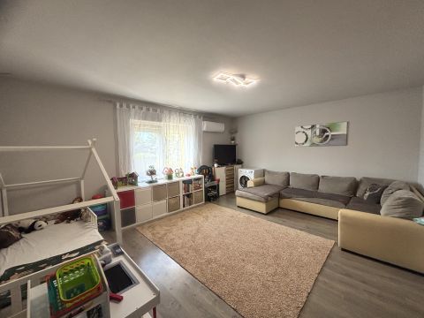 Eladó Ház 9244 Újrónafő Kossuth Lajos utca környéke 