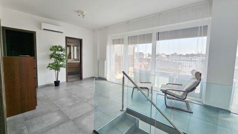 Kiadó Lakás 1084 Budapest 8. kerület Újépítésű, TETŐTERASZOS penthouse - szaunával,autóbeállóval
