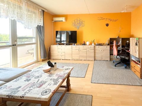 Eladó Lakás 8600 Siófok , 8600 Siófok, Tanácsház utcai lakótelep