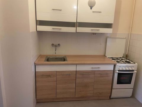 Kiadó Lakás 6724 Szeged 