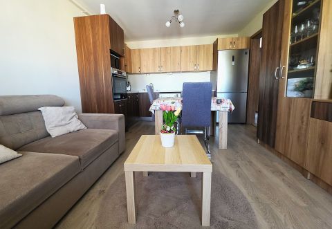 Eladó Lakás 7632 Pécs Kertvárosban felújított nappali+3 szobás erkélyes lakás