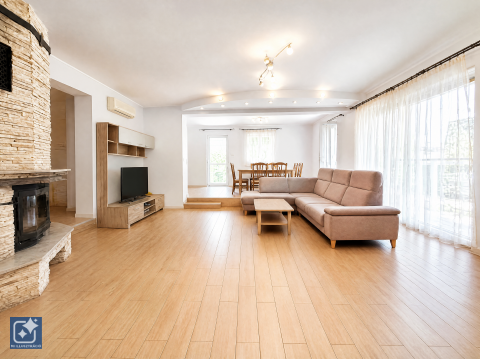 Eladó Ház 8600 Siófok , Fokihegy -5+1 szobás mediterrán családi ház, intim kerttel