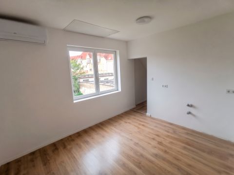 Eladó Lakás 1044 Budapest 4. kerület 