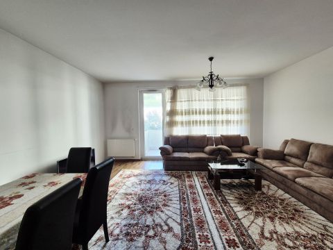 Eladó Lakás 1082 Budapest 8. kerület CORVIN sétányon 3 szobás ÚJSZERŰ lakás NAGY TERASSZAL