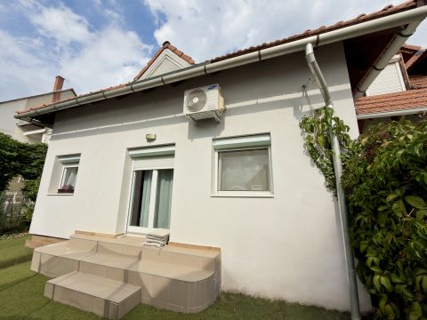 Eladó Lakás 8230 Balatonfüred , Csendes környék