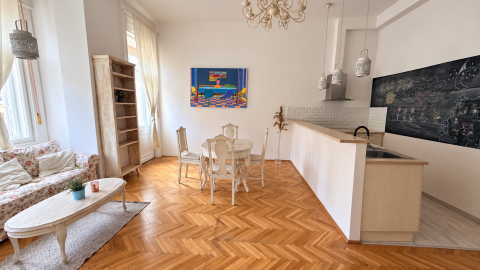Kiadó Lakás 1052 Budapest 5. kerület Fehér Hajó utca 