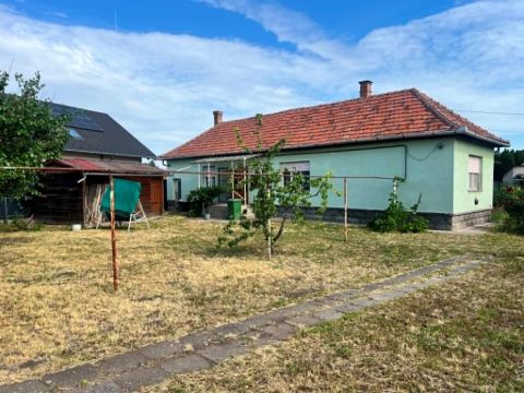 Eladó Ház 5100 Jászberény , Jásztelki út vonzásásban