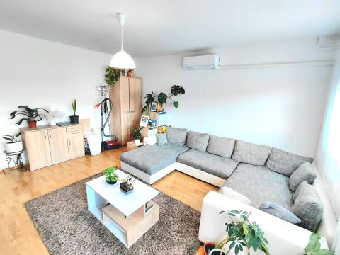 Eladó Lakás 4060 Balmazújváros Centrum fagyizó közelében 