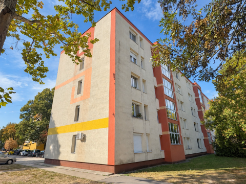 Eladó Lakás 1184 Budapest 18. kerület , Szigetelt házban, 3. emeleti, 28 nm-es garzon