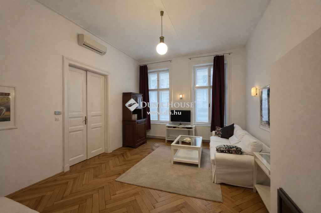 1061 Budapest 6. kerület — 1/6